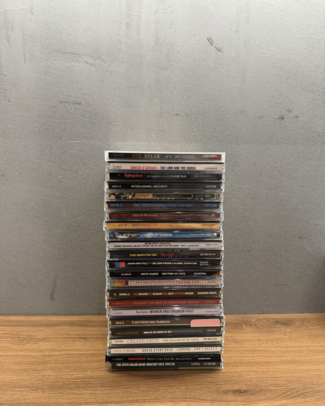 회현동 매장에 입고된 팝·록·소울 CD