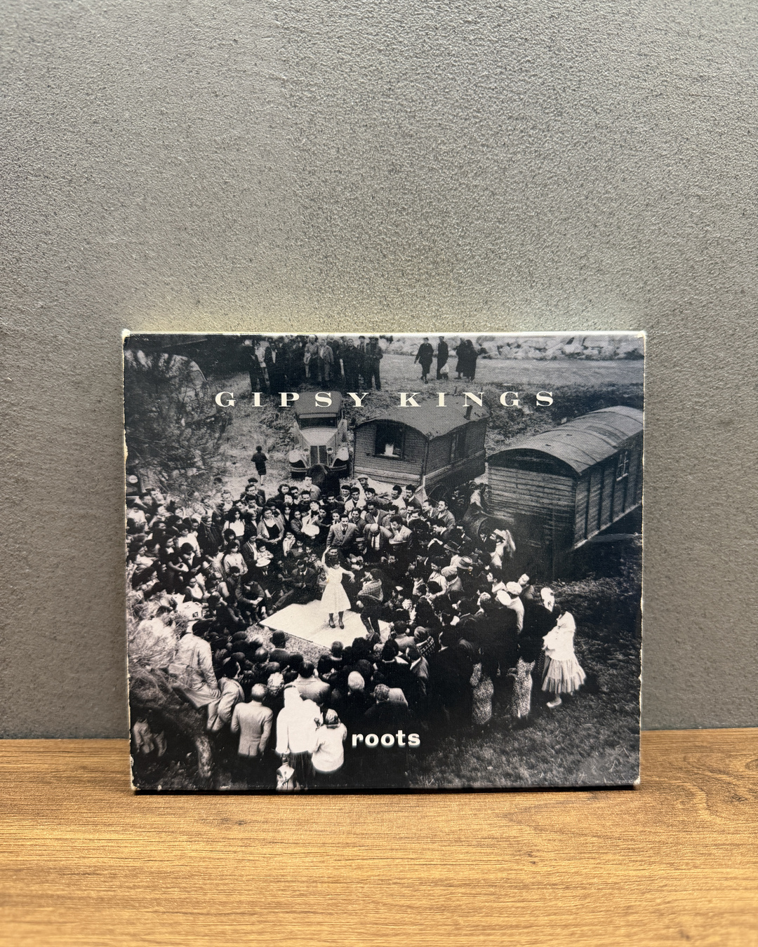 회현동 매장에 입고된 집시 킹스 〈Roots〉 CD