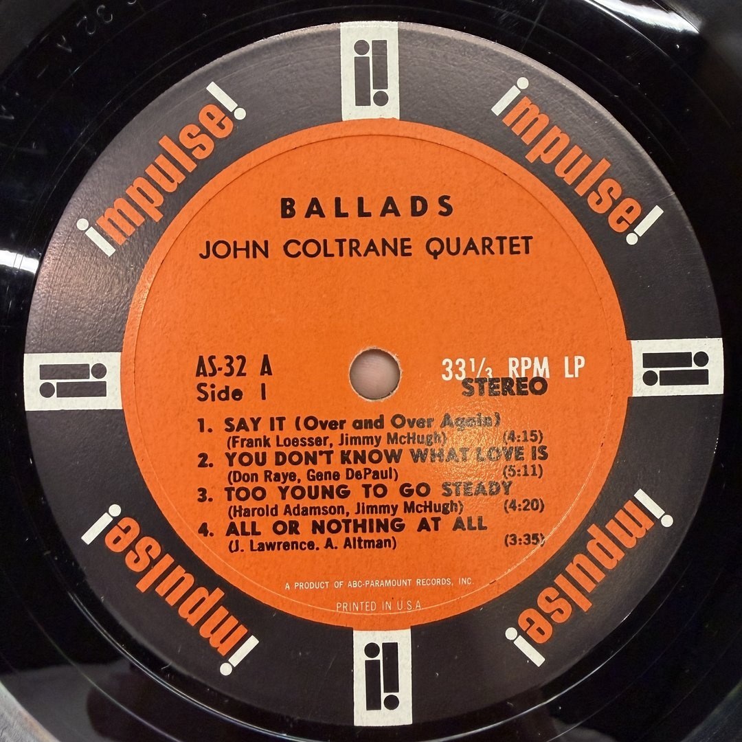 Ballads Side 1 센터 라벨 — AS-32 A, 네 곡과 러닝타임