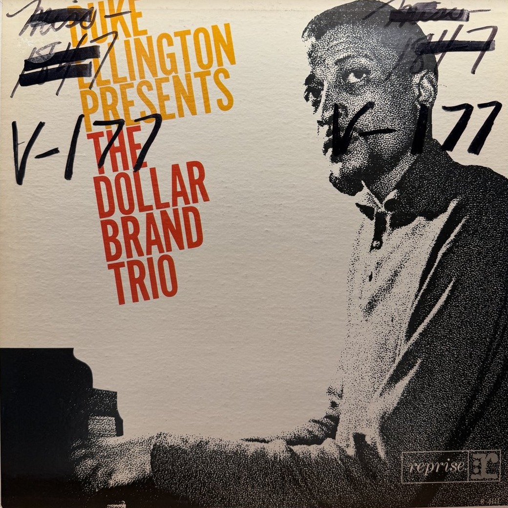 The Dollar Brand Trio 〈Duke Ellington Presents The Dollar Brand Trio〉 자켓