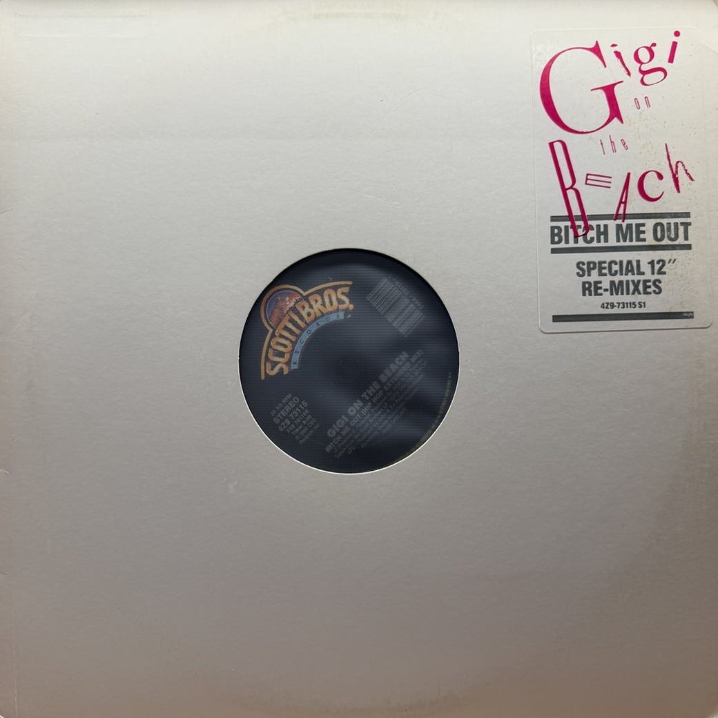 Gigi On The Beach 〈Bitch Me Out〉 자켓