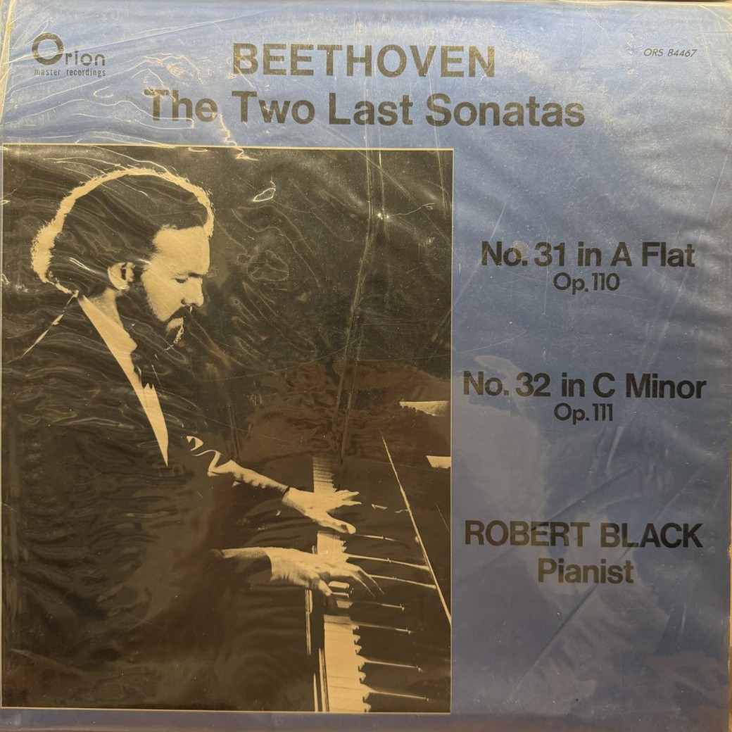 Robert Black 〈Beethoven: The Two Last Sonatas - No. 31, Op. 110 & No. 32, Op. 111〉 자켓