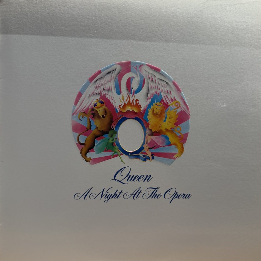 Queen 〈A Night At The Opera〉 자켓