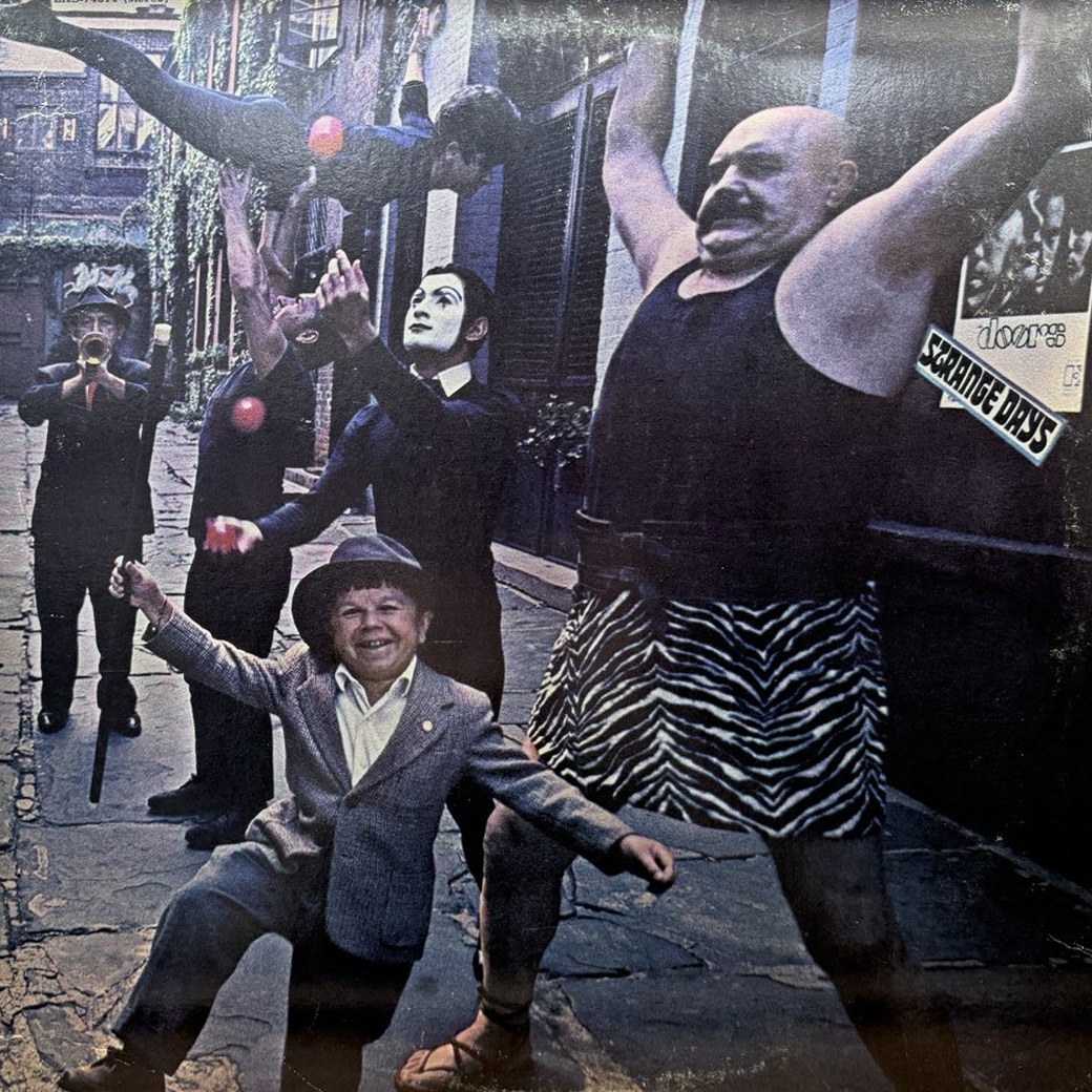 The Doors 〈Strange Days〉 자켓