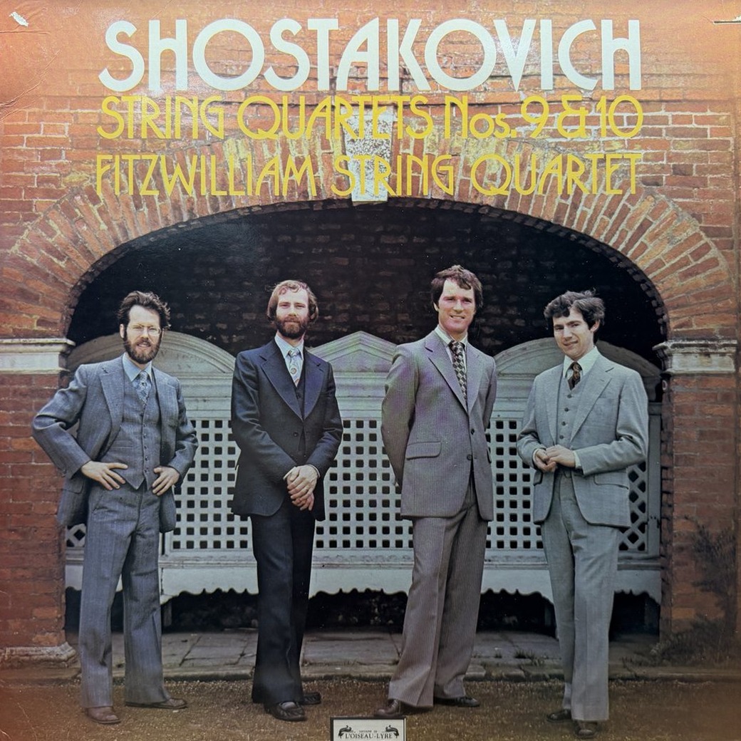 Shostakovich, Fitzwilliam String Quartet 〈String Quartets Nos. 9 & 10〉 자켓