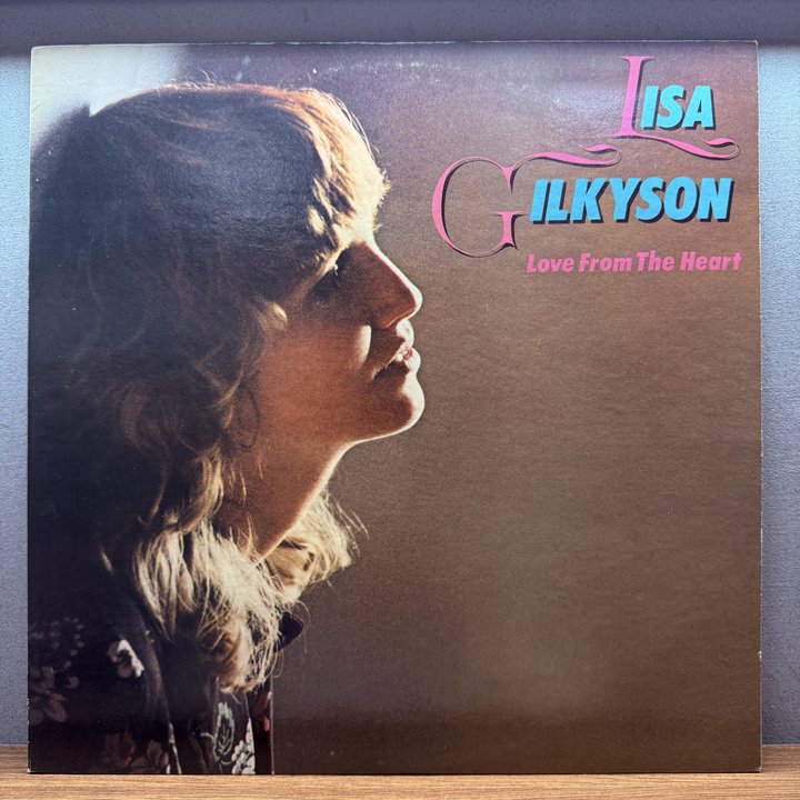 Lisa Gilkyson 〈Love From The Heart〉 자켓