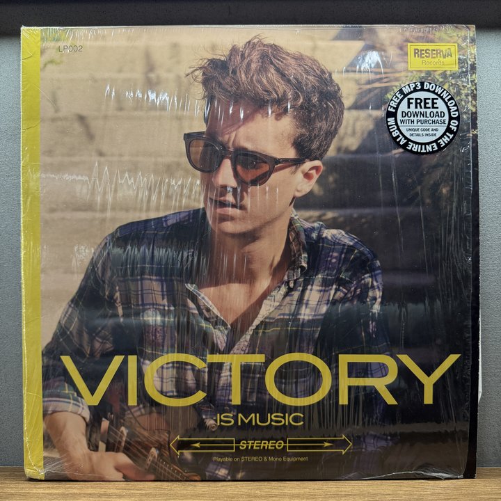 Victory 〈Victory Is Music〉 자켓