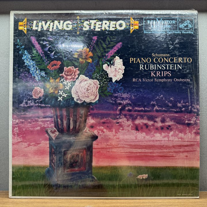 Schumann, RCA Victor Symphony Orchestra, Rubinstein, Krips 〈Piano Concerto〉 자켓