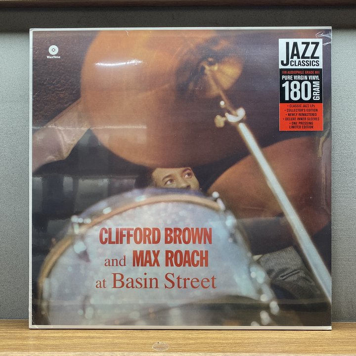 Clifford Brown And Max Roach 〈At Basin Street〉 자켓