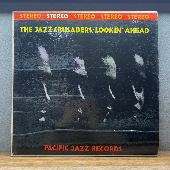 The Jazz Crusaders 〈Lookin' Ahead〉 자켓